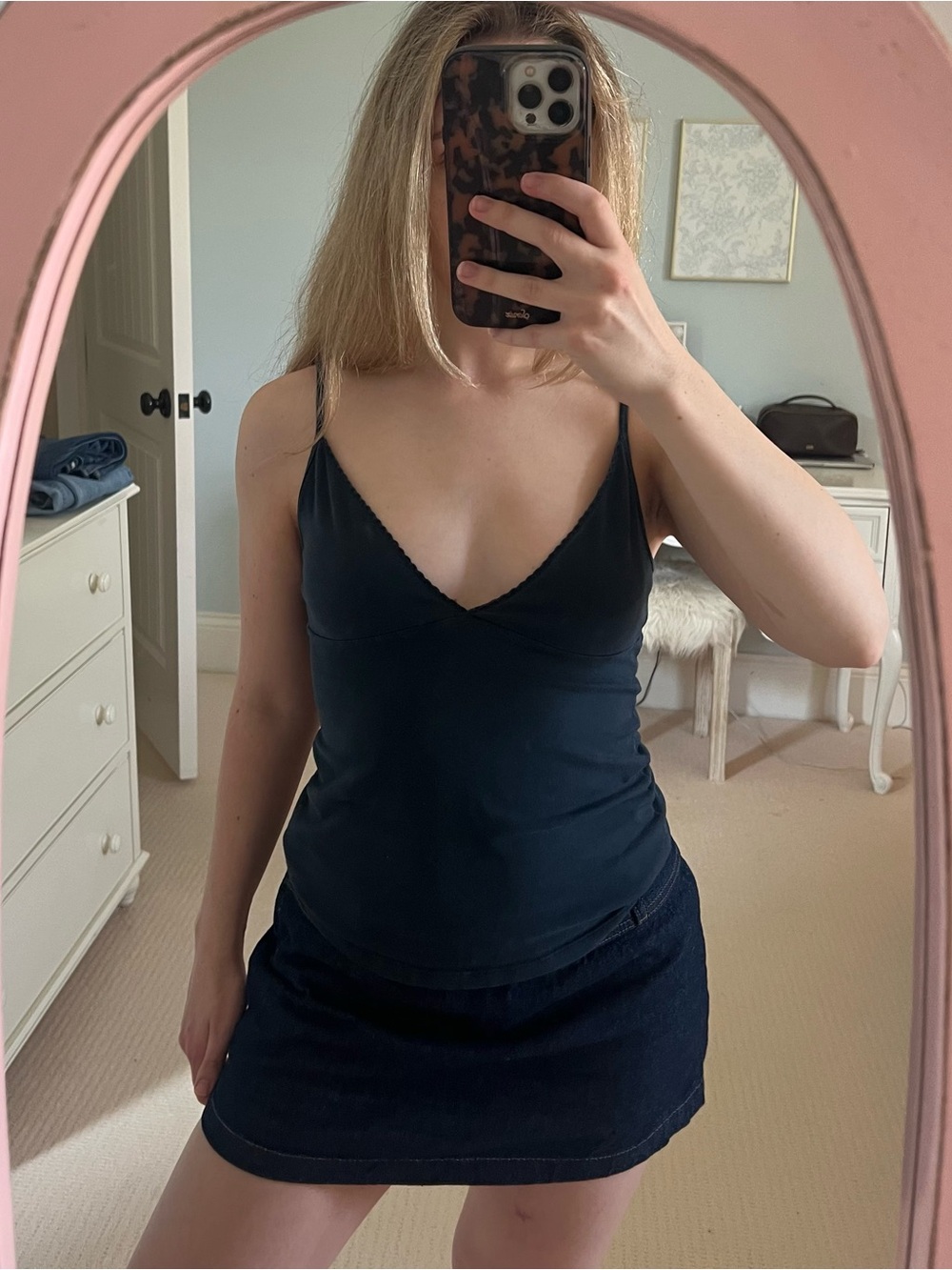 Brandy Melville Black V-Neck Spaghetti Strap Camisole